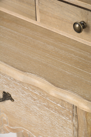 Sekretarzyk prowansalski – konsola rustykalna z rzeźbieniami i przetarciami