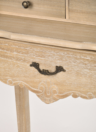 Sekretarzyk prowansalski – konsola rustykalna z rzeźbieniami i przetarciami