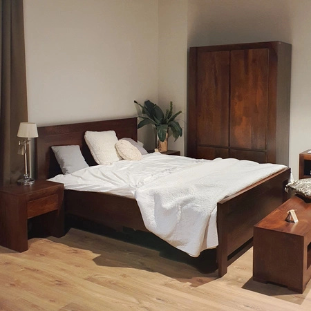 Łóżko z litego drewna mango 140x200 cm – ciepły brąz, ZEN