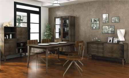 Klasyczna komoda drewniana w stylu Vintage