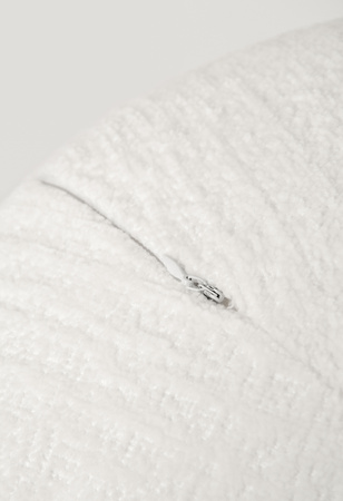 Dekoracyjna poduszka z białego weluru – KULA, designerska forma