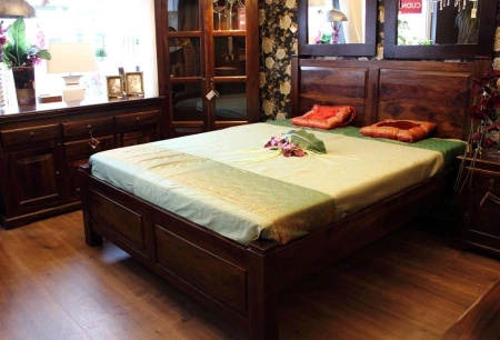 Łóżko kolonialne 160x200 cm z litego drewna akacji - ciepły brąz