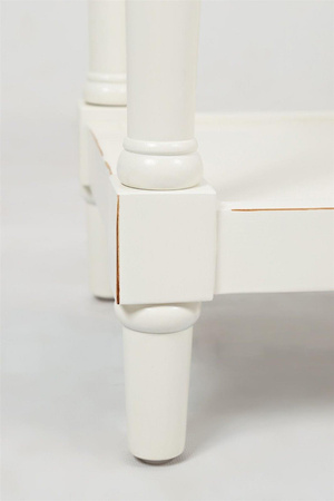 Biała konsola Avola Antique White z szufladami i półką